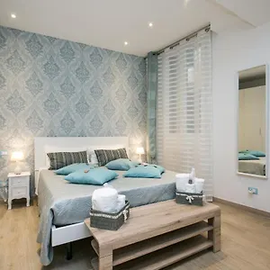 san-stae-charming-apartment-gran-canal.hotelslidodijesolo.com/